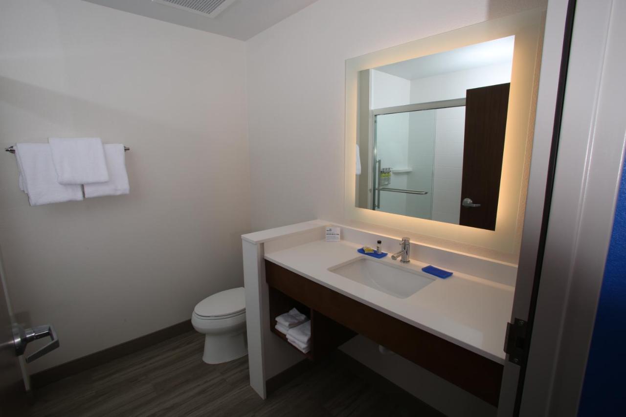 Holiday Inn Express - Mccook By Ihg Zewnętrze zdjęcie