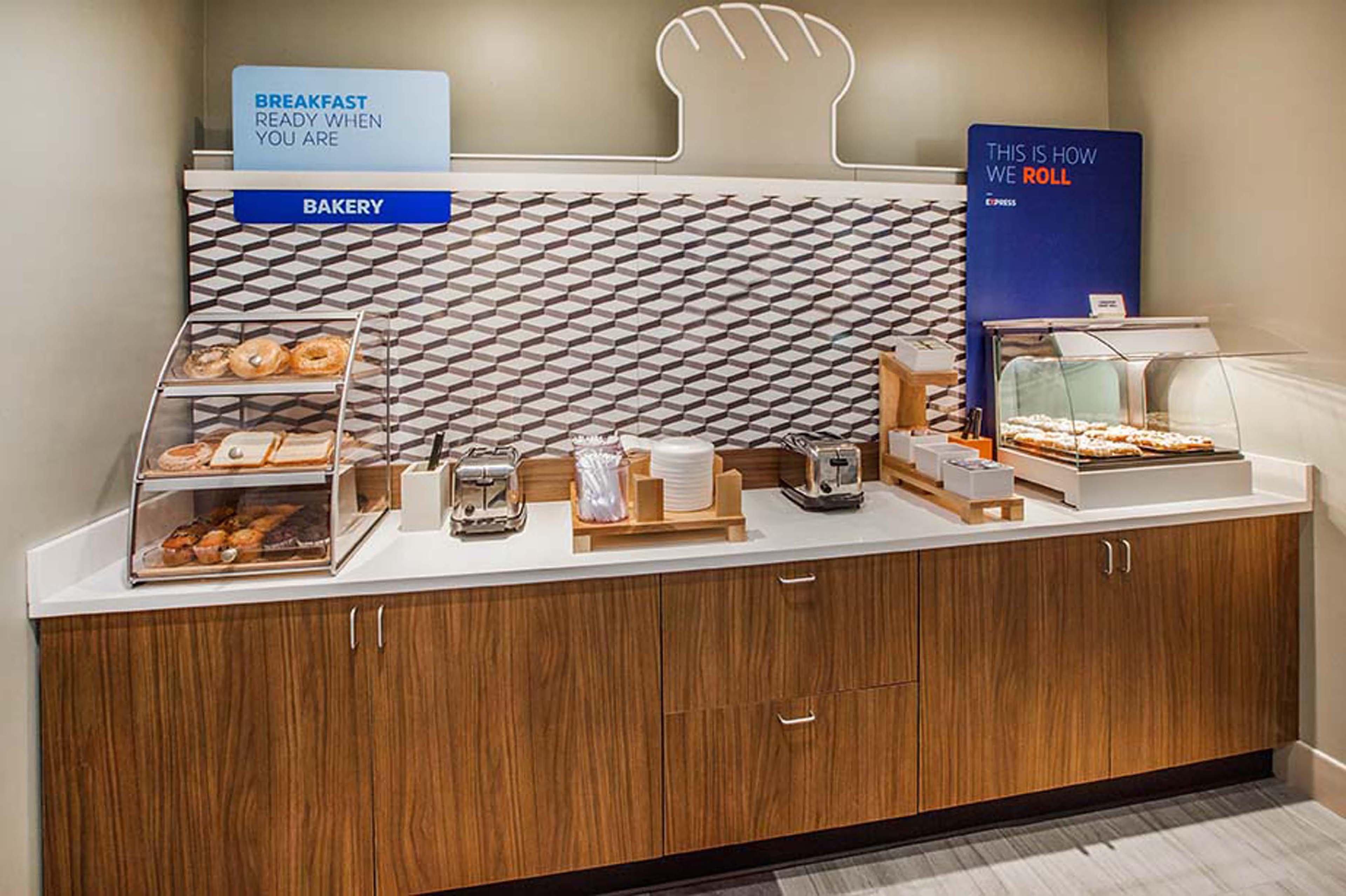 Holiday Inn Express - Mccook By Ihg Zewnętrze zdjęcie